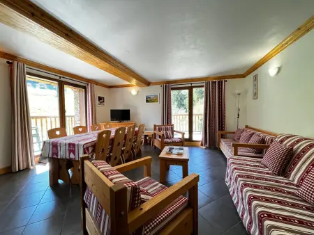 Location appartement à Lanslebourg Mont Cenis, Appart spacieux 8 pers, ski aux pieds, parking, wifi inclus