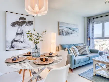 Location appartement à Estepona, Appartement 3 chambres à Estepona, piscine et plage à proximité