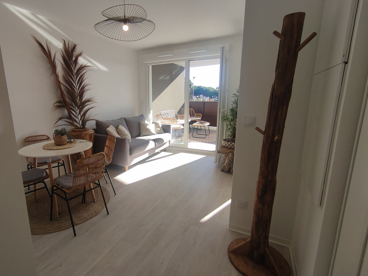 Appartement 2 pièces climatisé, piscine et salle de sport - Photo 4