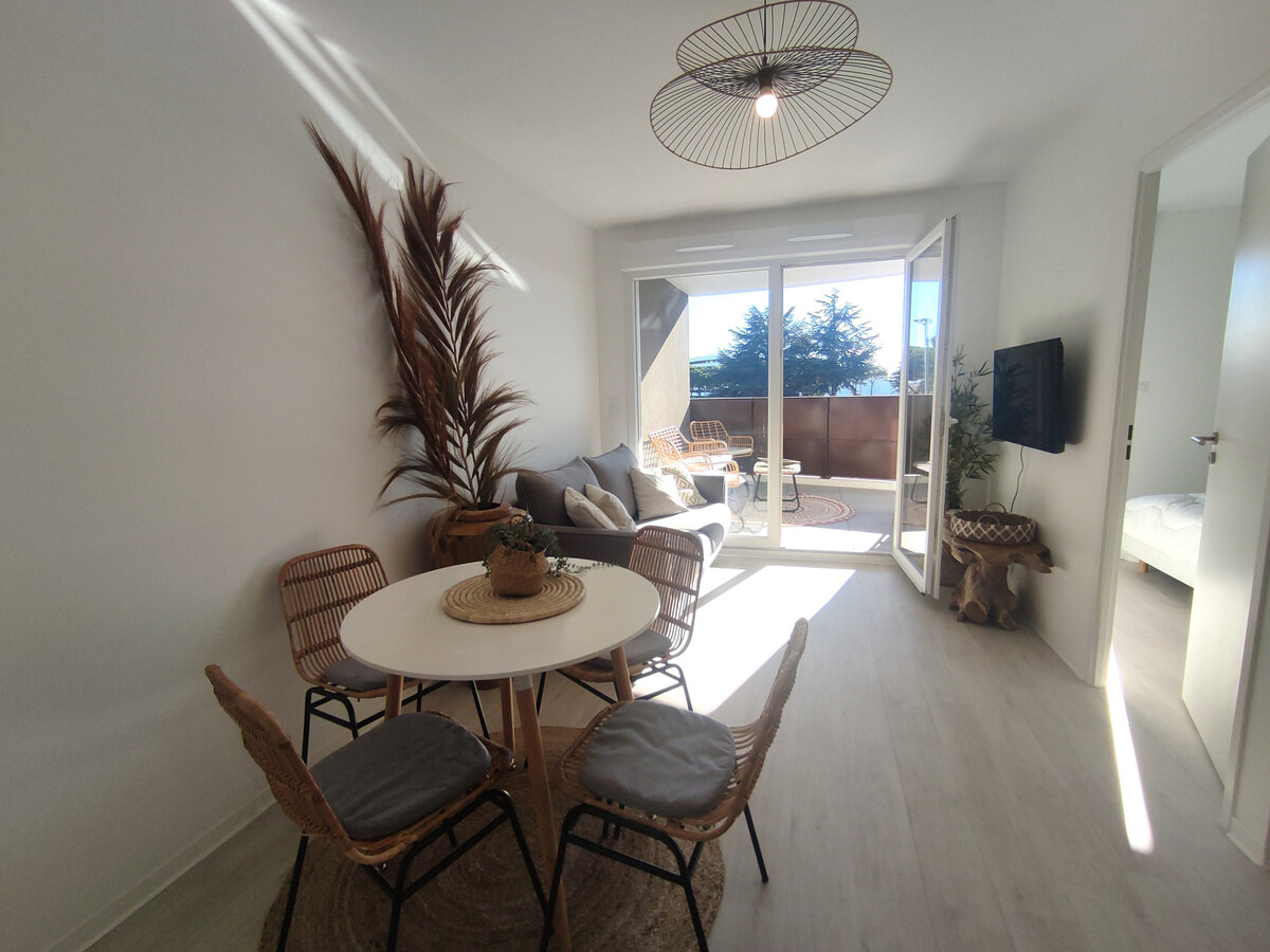 Appartement 2 pièces climatisé, piscine et salle de sport - Photo 6