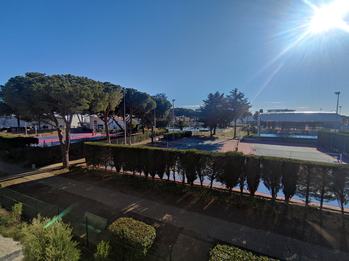 Appartement 2 pièces climatisé, piscine et salle de sport - Photo 10