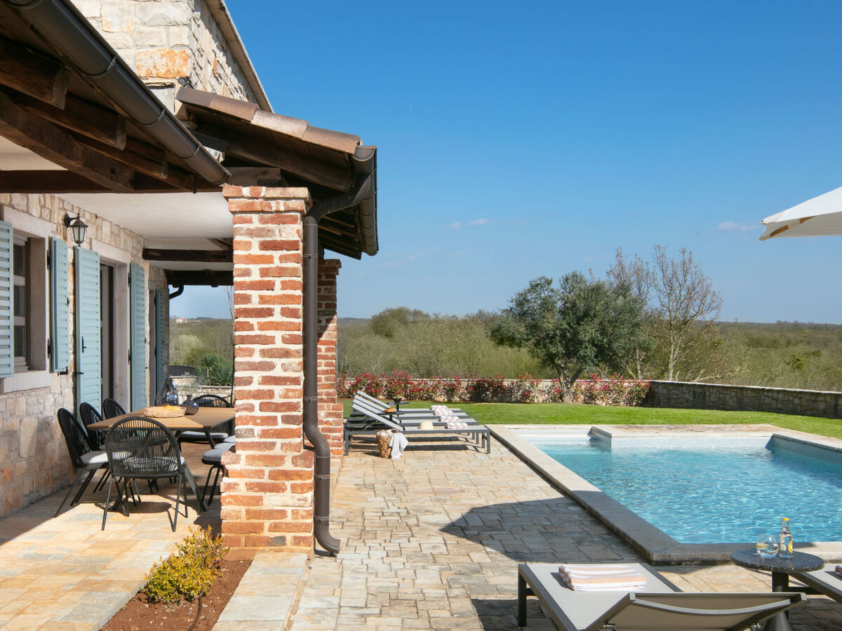 Villa Clematis à Sv. Lovreč, piscine privée 8 x 4 m - Photo 12