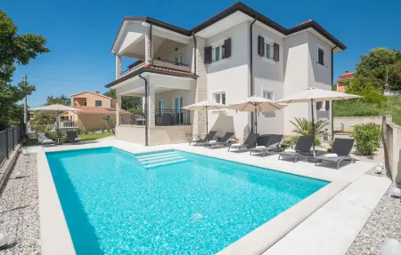 Location maison à Rojci