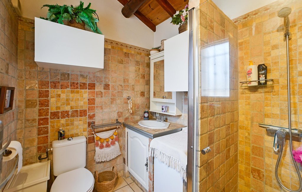 Roulotte avec jacuzzi à Raphèle-les-Arles - Photo 10