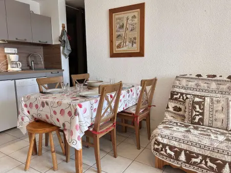 Appartement 2 pièces avec balcon vue pistes à Risoul, 6 personnes : photo 4