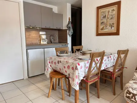 Appartement 2 pièces avec balcon vue pistes à Risoul, 6 personnes : photo 5