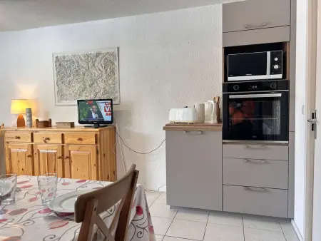 Appartement 2 pièces avec balcon vue pistes à Risoul, 6 personnes : photo 10