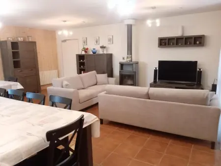 Éco-gîte familial avec jardin, proche sentier randonnée - Photo 1