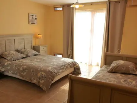 Éco-gîte familial avec jardin, proche sentier randonnée - Photo 3