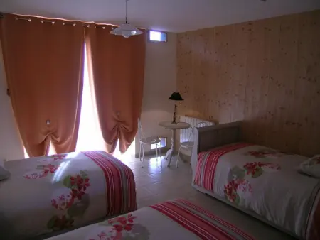 Éco-gîte familial avec jardin, proche sentier randonnée - Photo 9