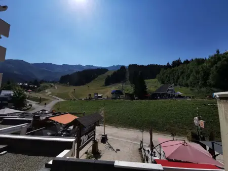 Studio aux pieds des pistes, balcon vue sud-est : photo 11