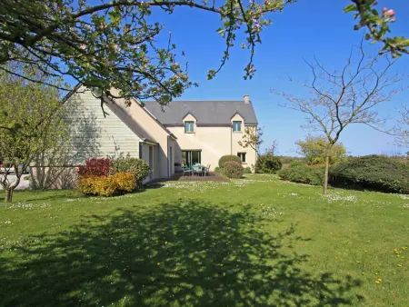 Location gite à Sainte Marie du Mont, Grande maison avec jardin clos près dUtah Beach