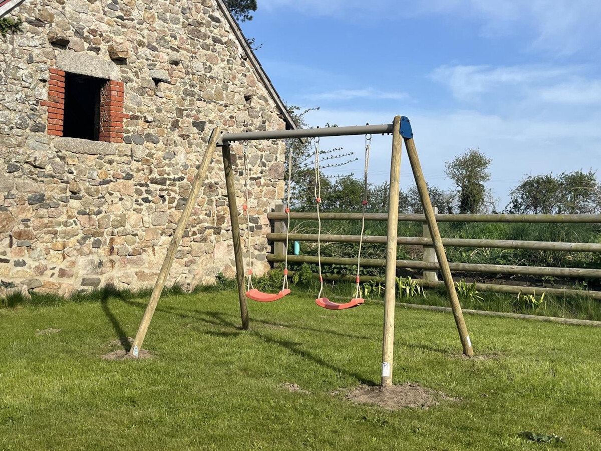 Gîte 10 pers. à Anneville-en-Saire : jardin clos et jeux - Photo 26