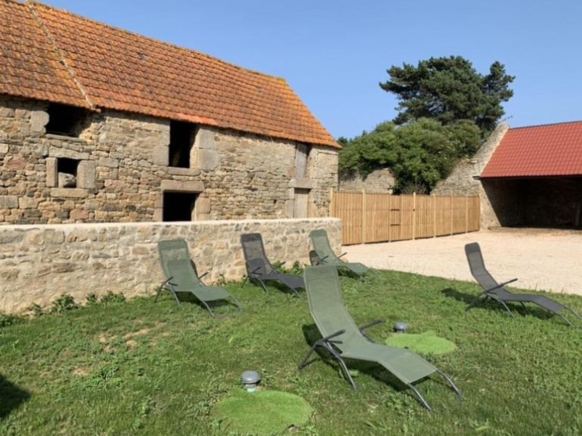 Gîte 10 pers. à Anneville-en-Saire : jardin clos et jeux - Photo 30