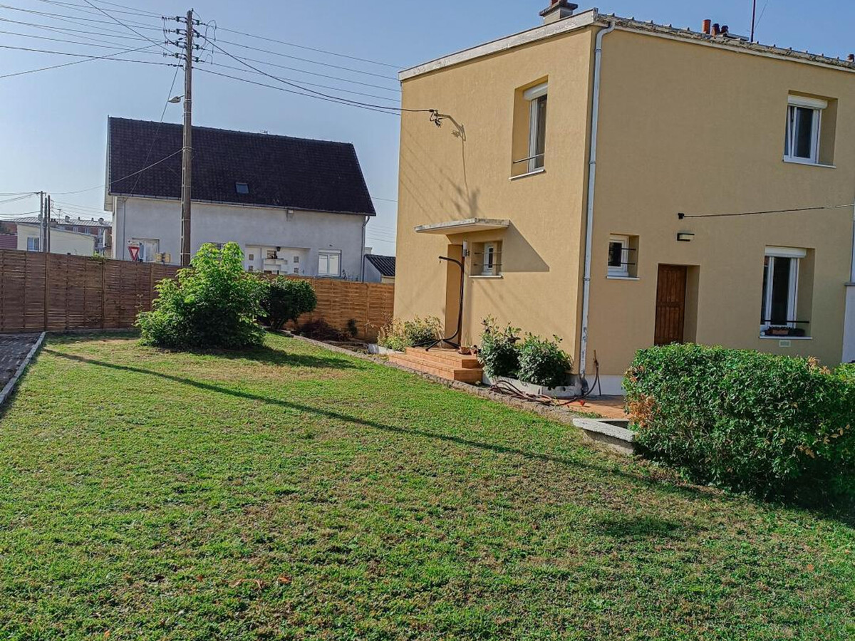 Maison années 50 avec jardin clos à Saint-Julien-les-Villas - Photo 16