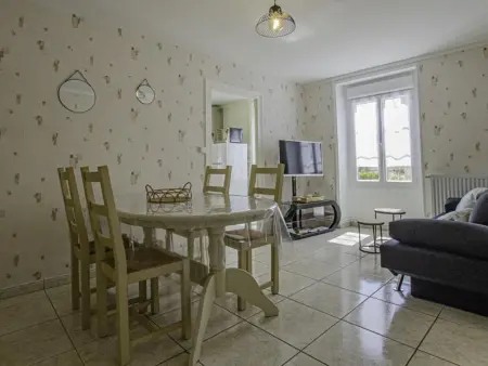 Gîte 5 pers. à Gyé-sur-Seine, jardin clos et cuisine d'été : photo 8