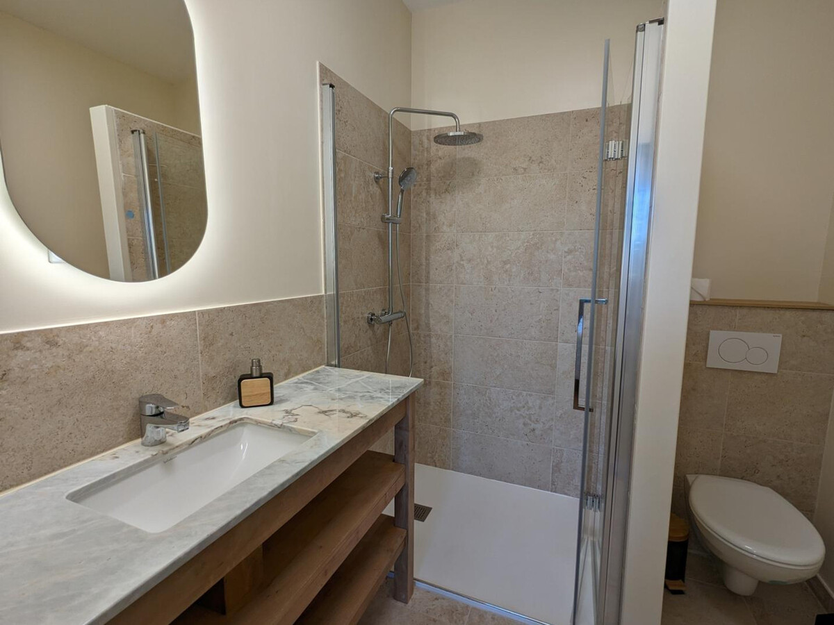 Appartement 116m² centre-ville Jarnac, garage et équipements bébé - Photo 18