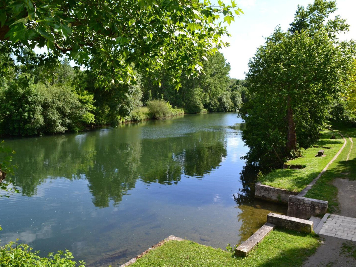 Appartement 116m² centre-ville Jarnac, garage et équipements bébé - Photo 31