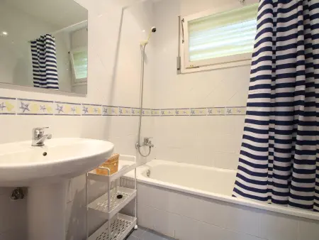 Villa Spacieuse avec Jardin près de la Plage, Villa 8 personnes à Llançà - Photo 27