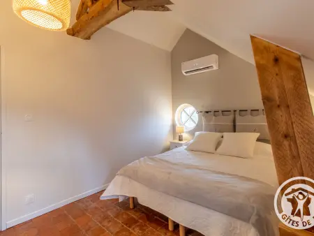 Le Verdelay, gîte 4 pers avec piscine chauffée à La Ménitré : photo 11