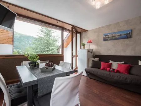 Appartement 2 pièces avec parking privé près du téléphérique, Saint-Lary : photo 3