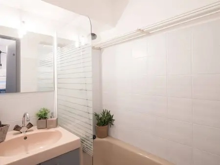 Appartement 2 pièces avec parking privé près du téléphérique, Saint-Lary : photo 11