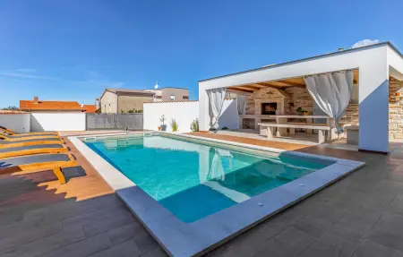 Location maison à Galizana