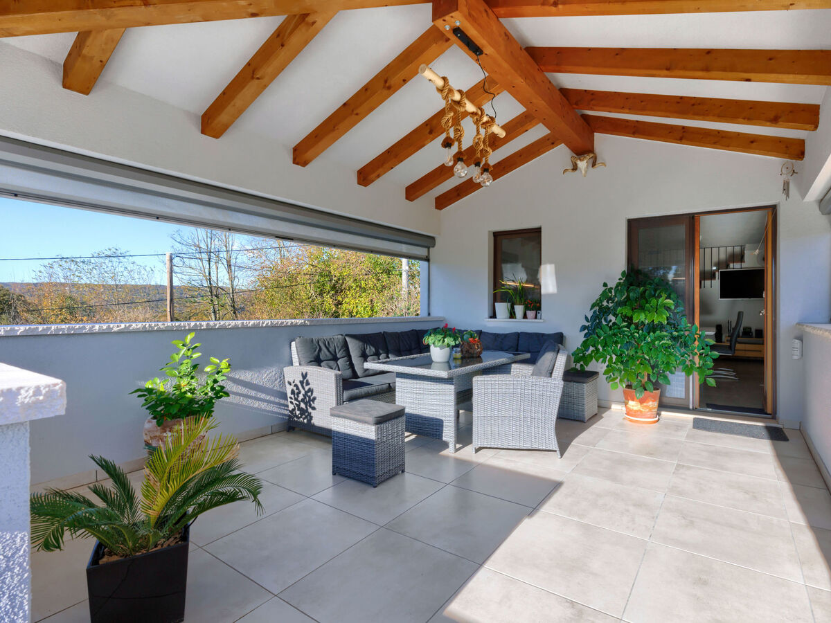 Villa Lora à Kršan : maison avec piscine chauffée - Photo 9