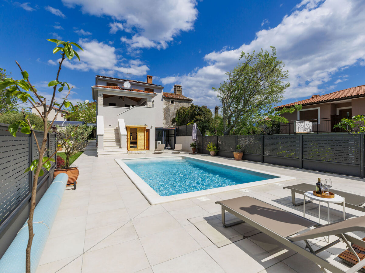 Villa Lora à Kršan : maison avec piscine chauffée - Photo 19