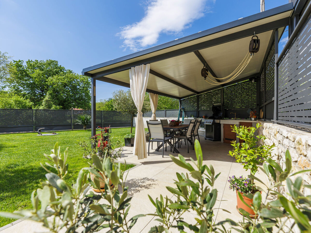 Villa Lora à Kršan : maison avec piscine chauffée - Photo 28