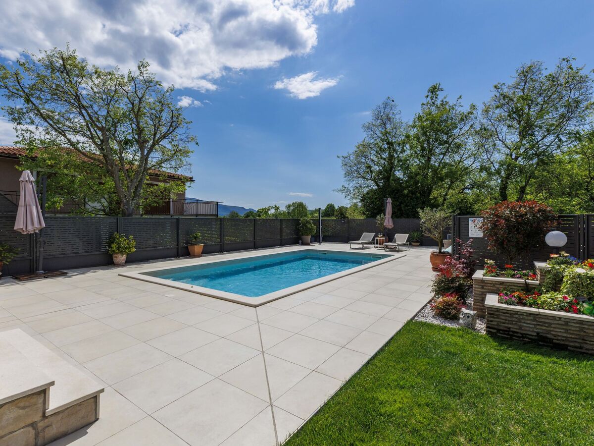 Villa Lora à Kršan : maison avec piscine chauffée - Photo 45