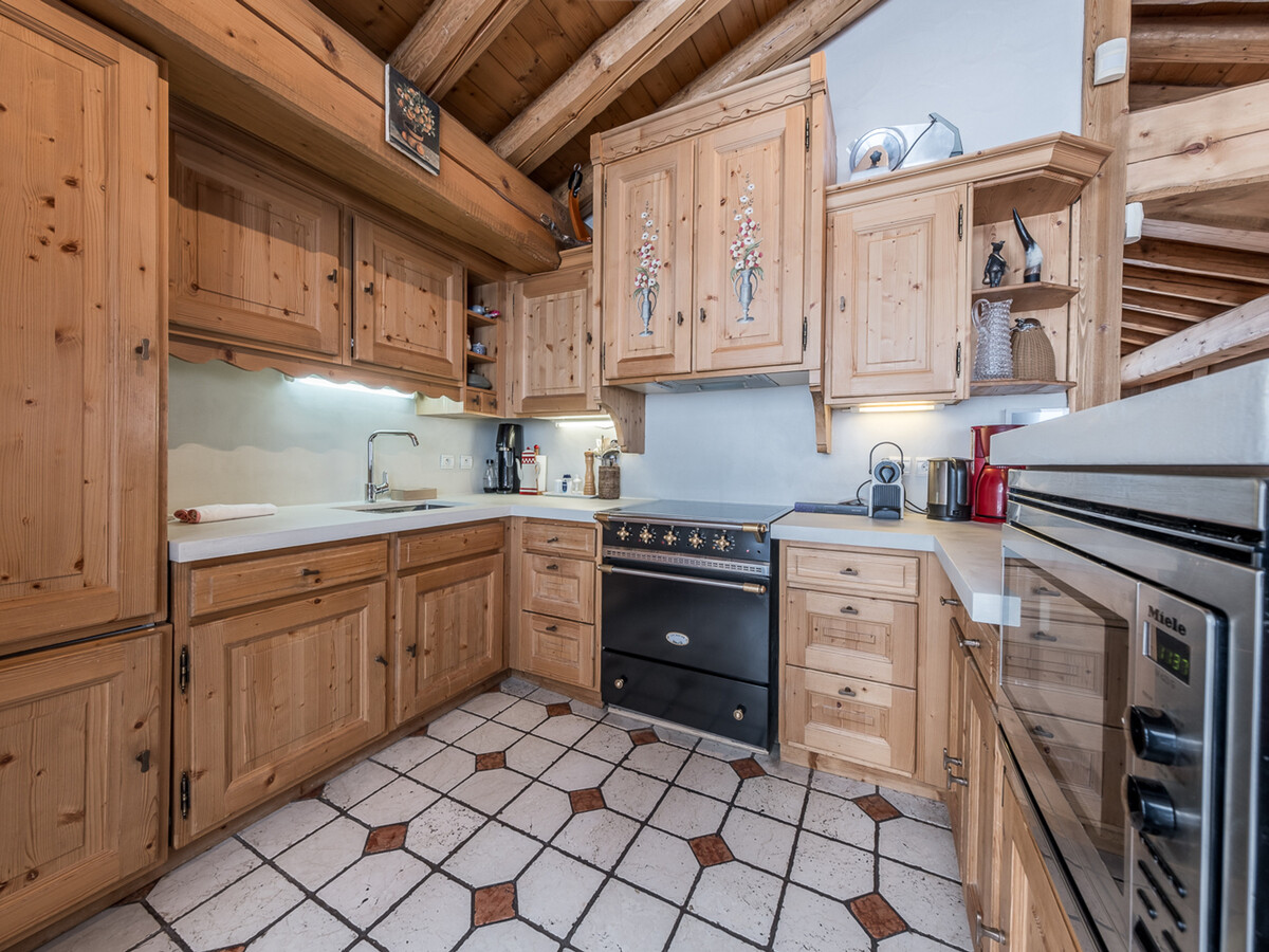 Chalet Courchevel 1850 : 5 chambres, piscine & jacuzzi - Photo 15