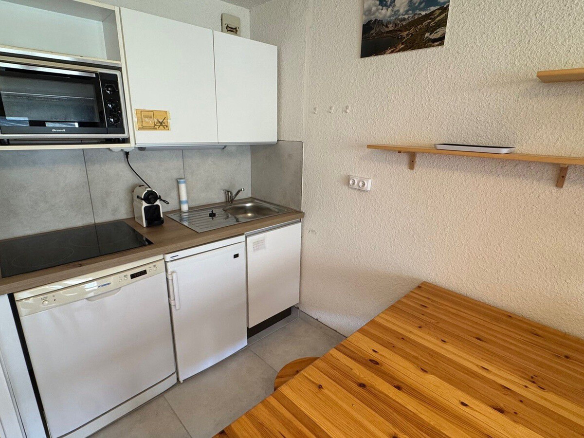 Studio skis aux pieds avec balcon à Montgenèvre - Photo 4