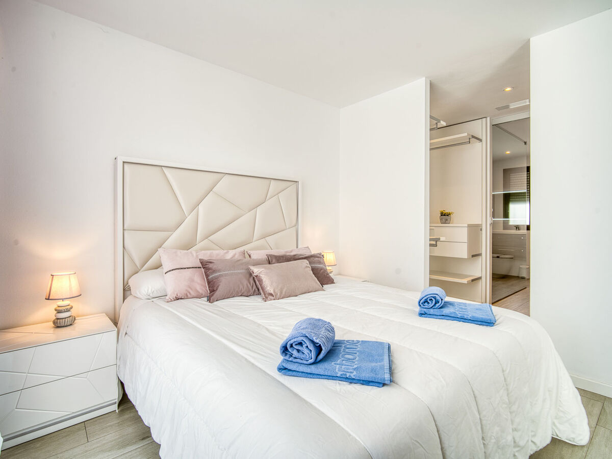 Lighthouse, maison moderne avec piscine à Empuriabrava - Photo 18