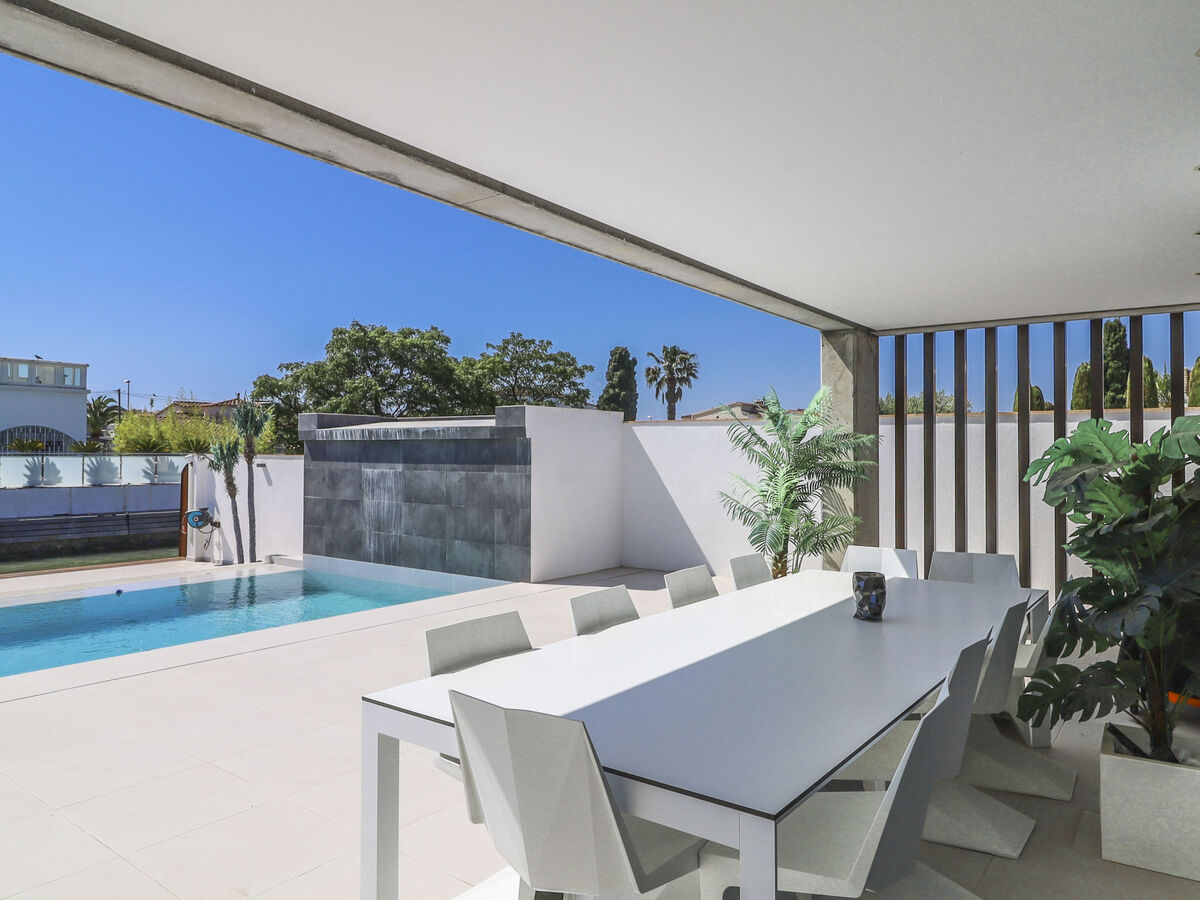 Lighthouse, maison moderne avec piscine à Empuriabrava - Photo 38