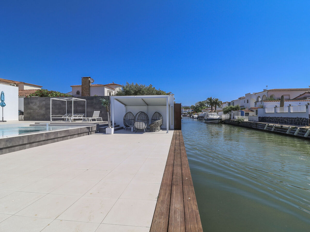 Lighthouse, maison moderne avec piscine à Empuriabrava - Photo 51