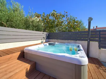 Maison Bernarda à Kornić, 2 chambres avec terrasse et vue mer : photo 11
