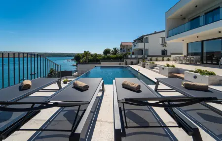 Location maison de vacances à Posedarje