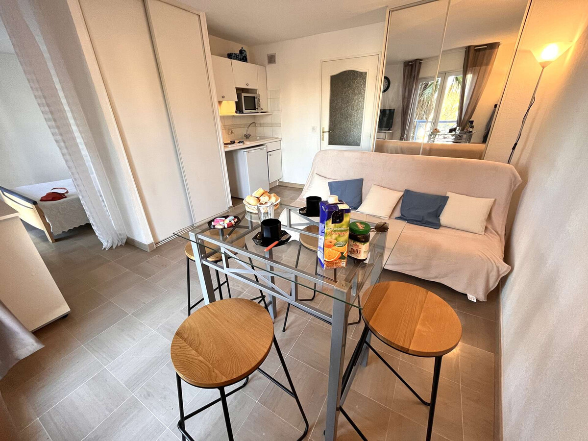 Studio cabine 2 pers Port Fréjus, face aux quais - Photo 1