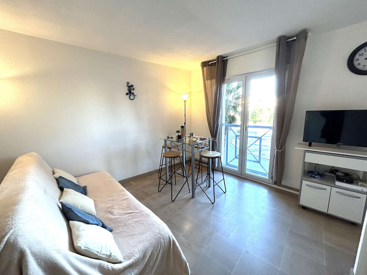 Studio cabine 2 pers Port Fréjus, face aux quais - Photo 2