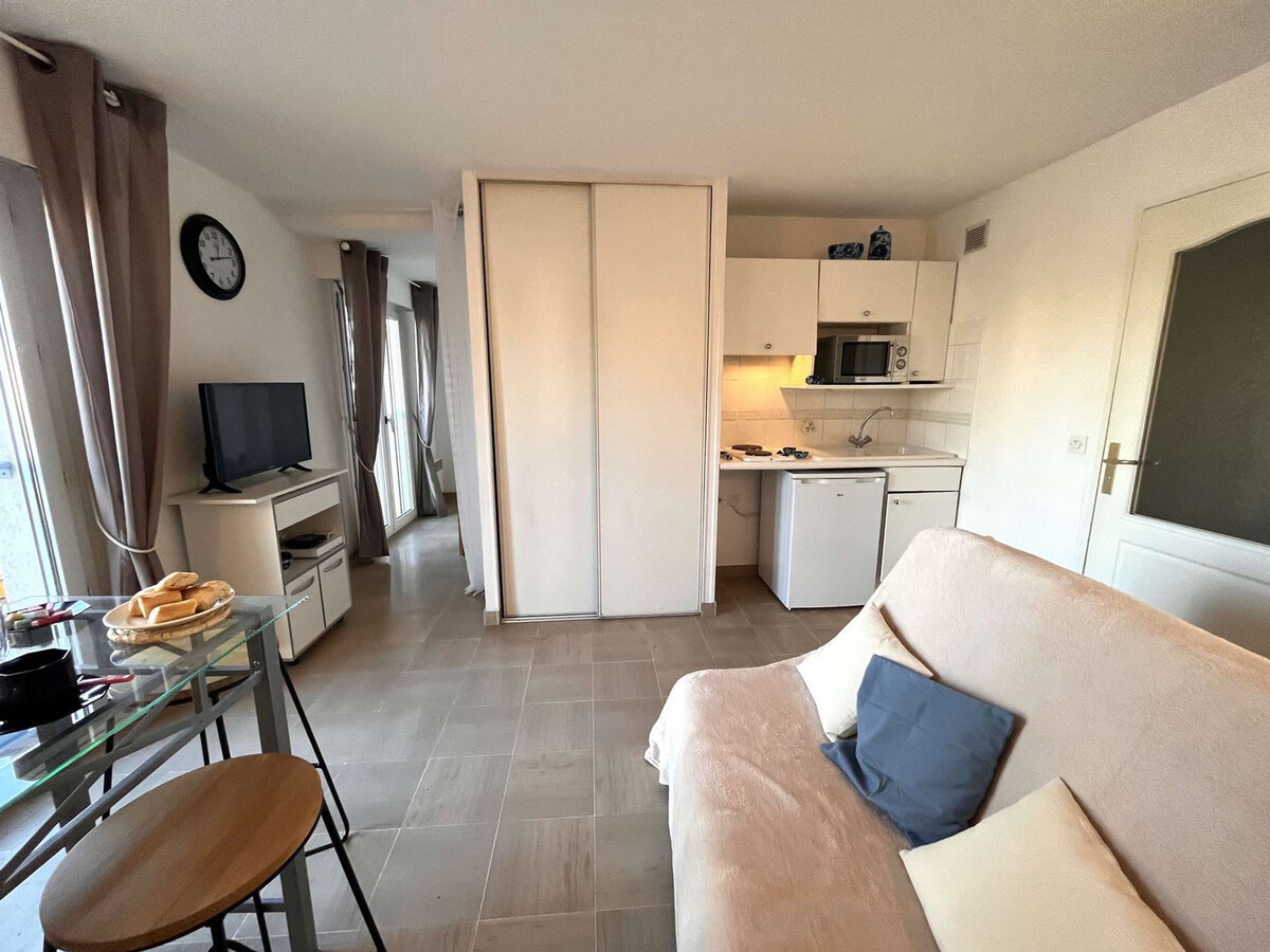 Studio cabine 2 pers Port Fréjus, face aux quais - Photo 4
