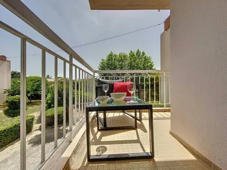 Appartement 65 m² à 150 m de la plage des Lecques : photo 3