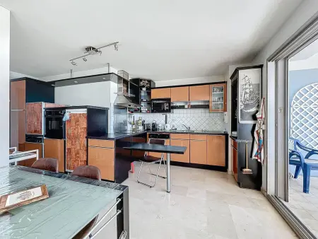 Appartement T3 avec climatisation et parking à La Ciotat (4 pers) - Photo 3