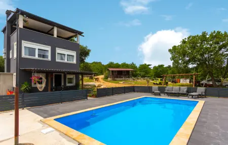 Location maison à Polje