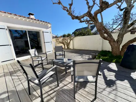Maison Spacieuse avec Piscine Privée et Jardin à Saint Jean de Monts - Photo 10