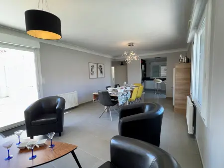 Maison Spacieuse avec Piscine Privée et Jardin à Saint Jean de Monts - Photo 24