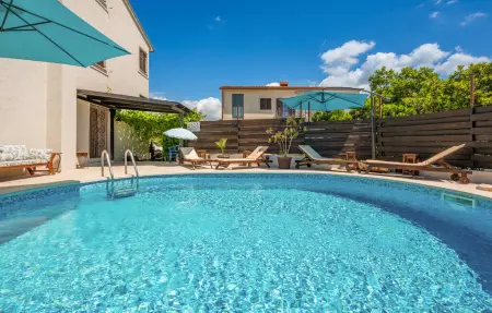 Location appartement à Peroj