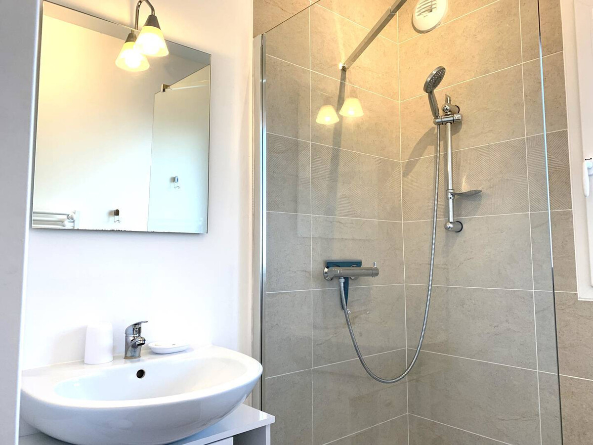 Maison neuve 4 chambres, jardin et terrasse à Perros-Guirec - Photo 13