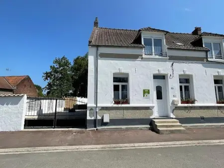 Location gite à Wallers, Gîte familial de charme avec jardin, proche de sentiers et activités nature, tout inclus !