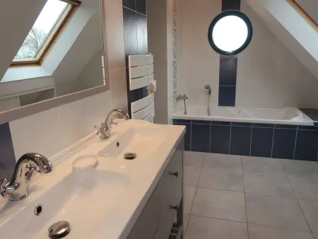 Ty Mat, maison rénovée avec piscine à Guimaëc - Photo 26